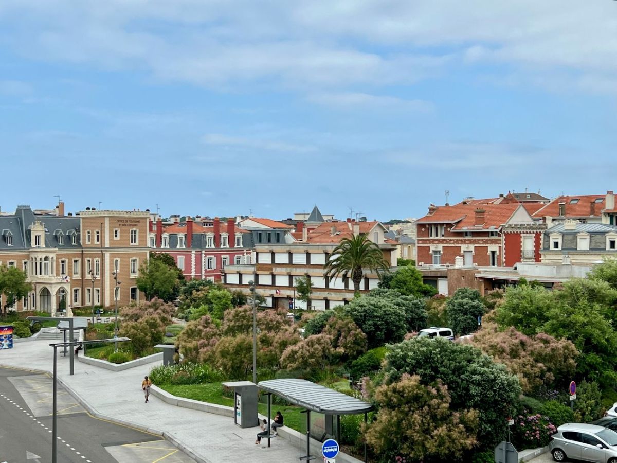 biarritz-french-language